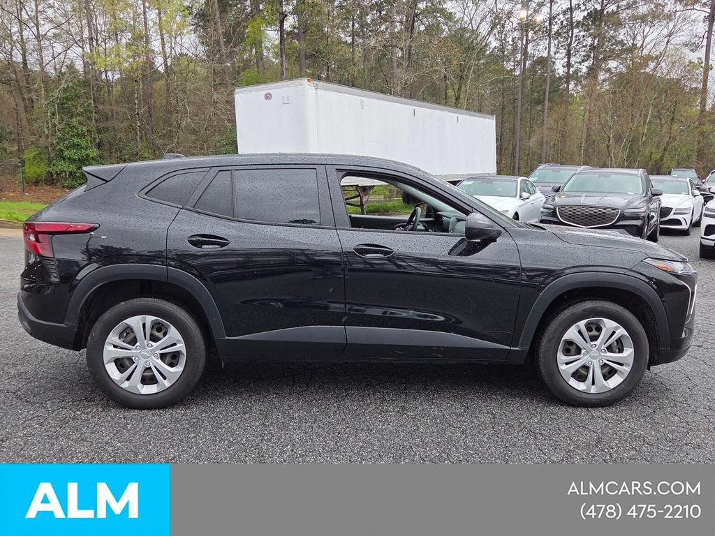 Used 2024 Chevrolet Trax LS FWD image 15
