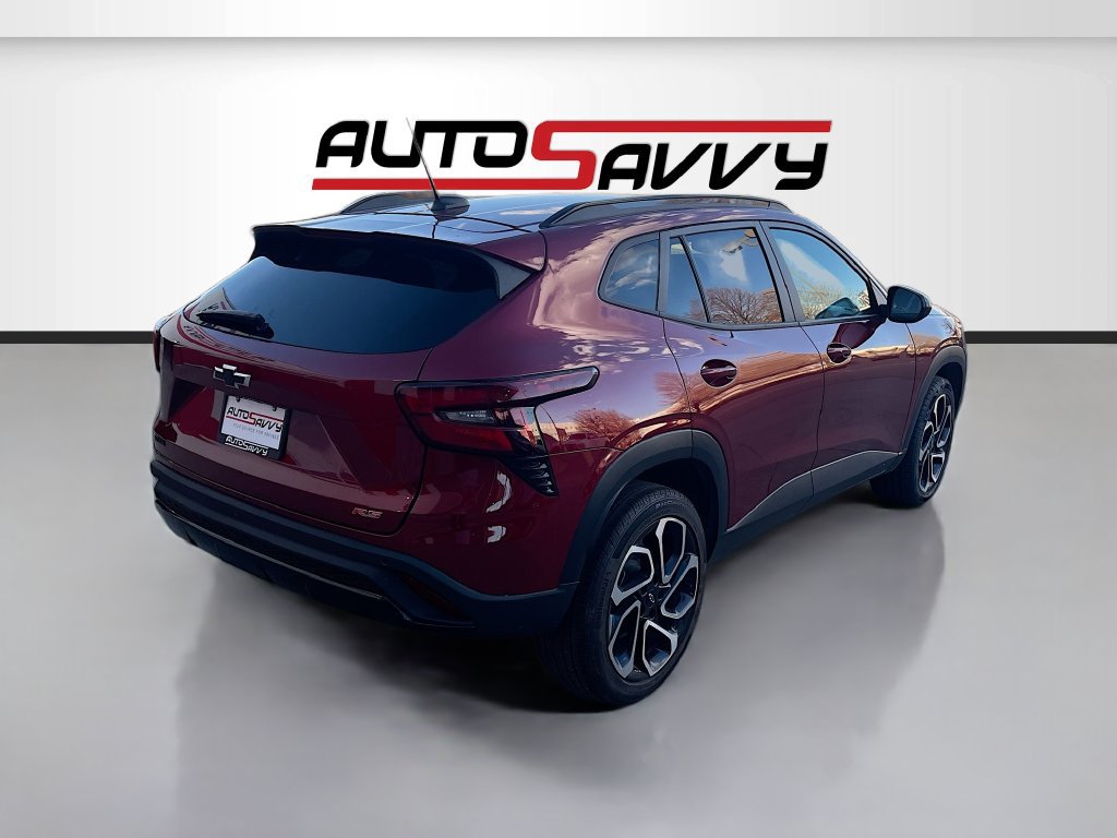 Used 2025 Chevrolet Trax RS w/ Driver Confidence Package FWD image 7