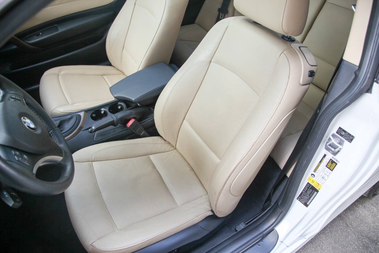 Used 2011 BMW 128i Coupe RWD image 24