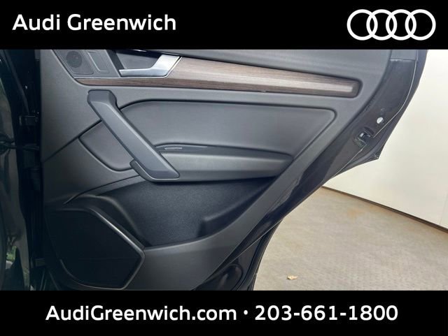 Used 2023 Audi Q5 2.0T Premium w/ Convenience Package AWD/4WD image 13