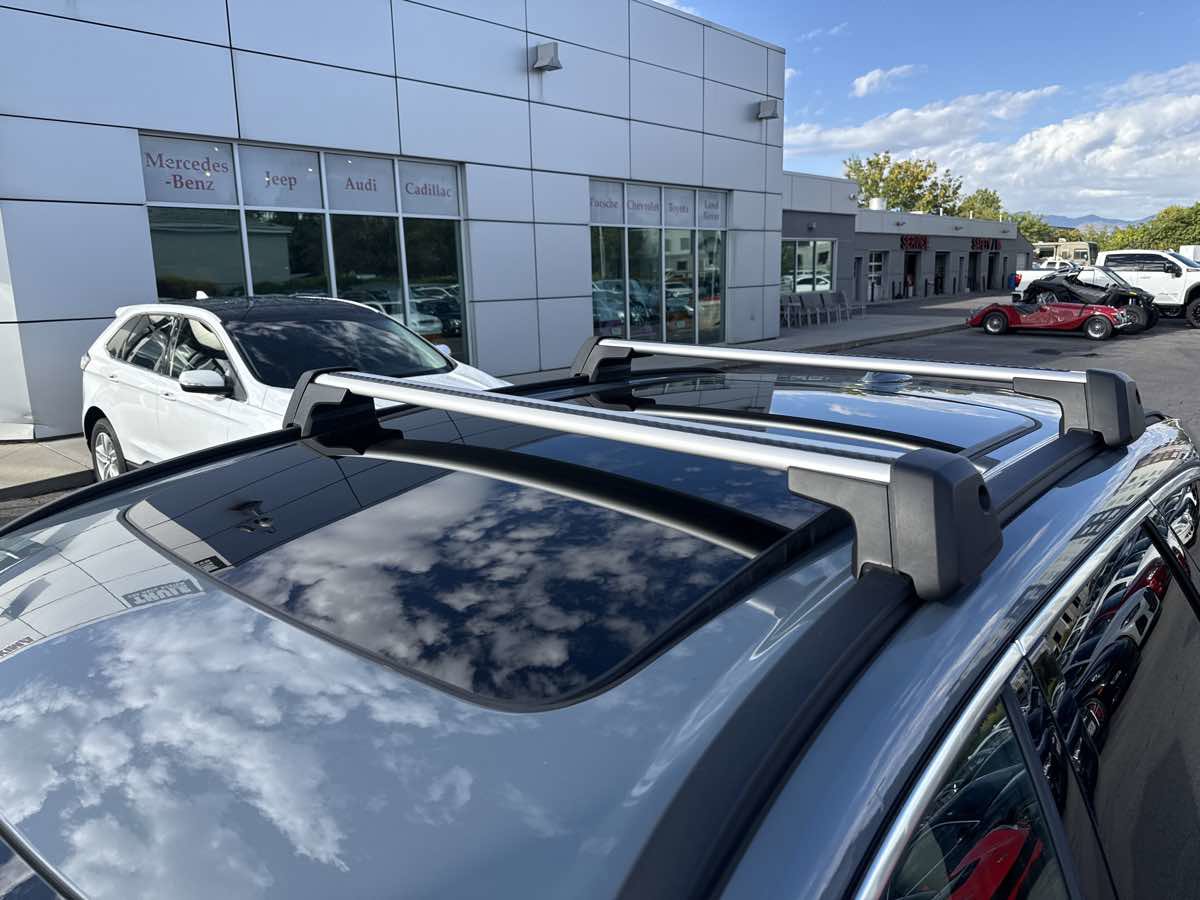 Used 2022 Volvo XC60 B5 Momentum w/ Climate Package image 21