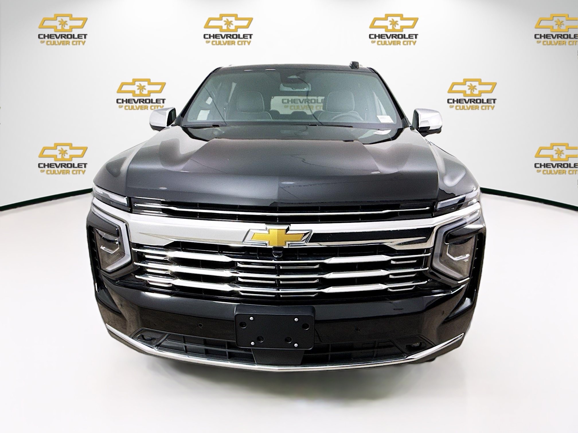 New 2026 Chevrolet Suburban Premier RWD image 2