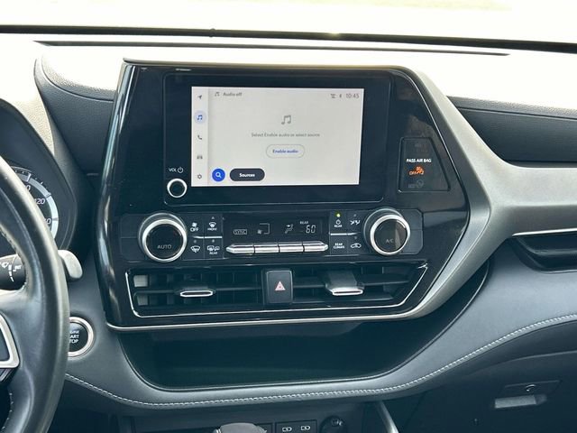 Used 2024 Toyota Highlander LE image 4