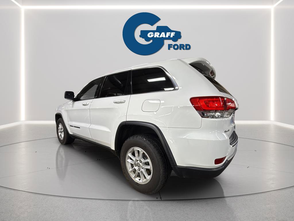 Used 2019 Jeep Grand Cherokee Laredo image 4