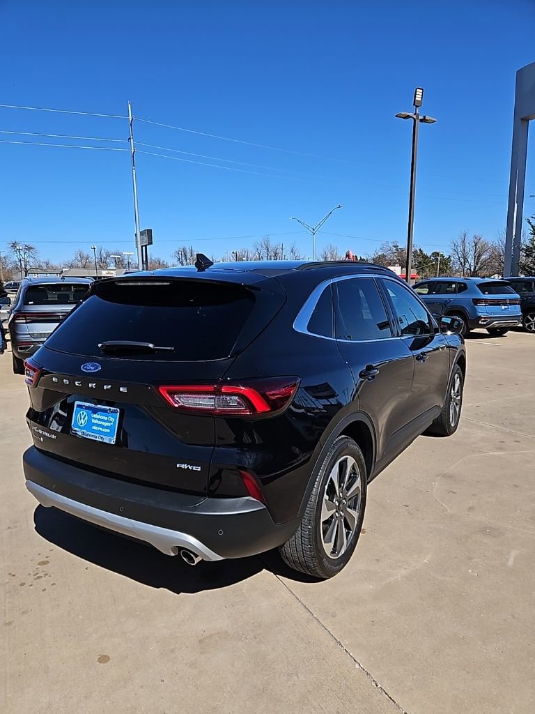 Used 2025 Ford Escape Platinum image 5