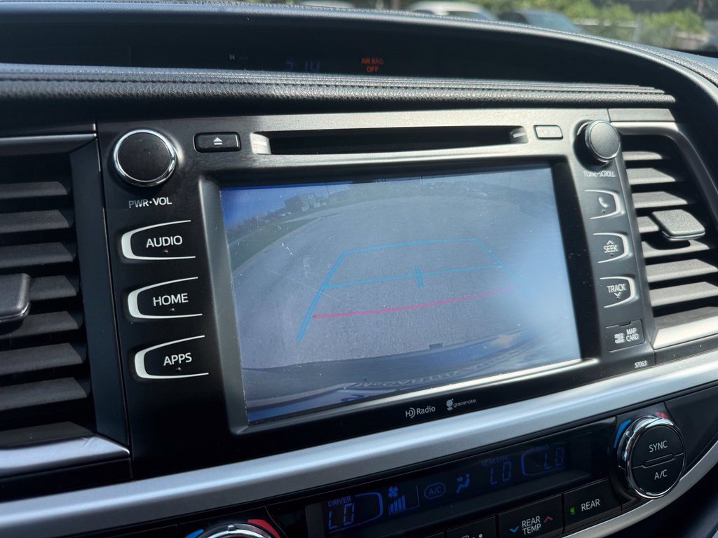 Used 2015 Toyota Highlander XLE AWD/4WD image 21