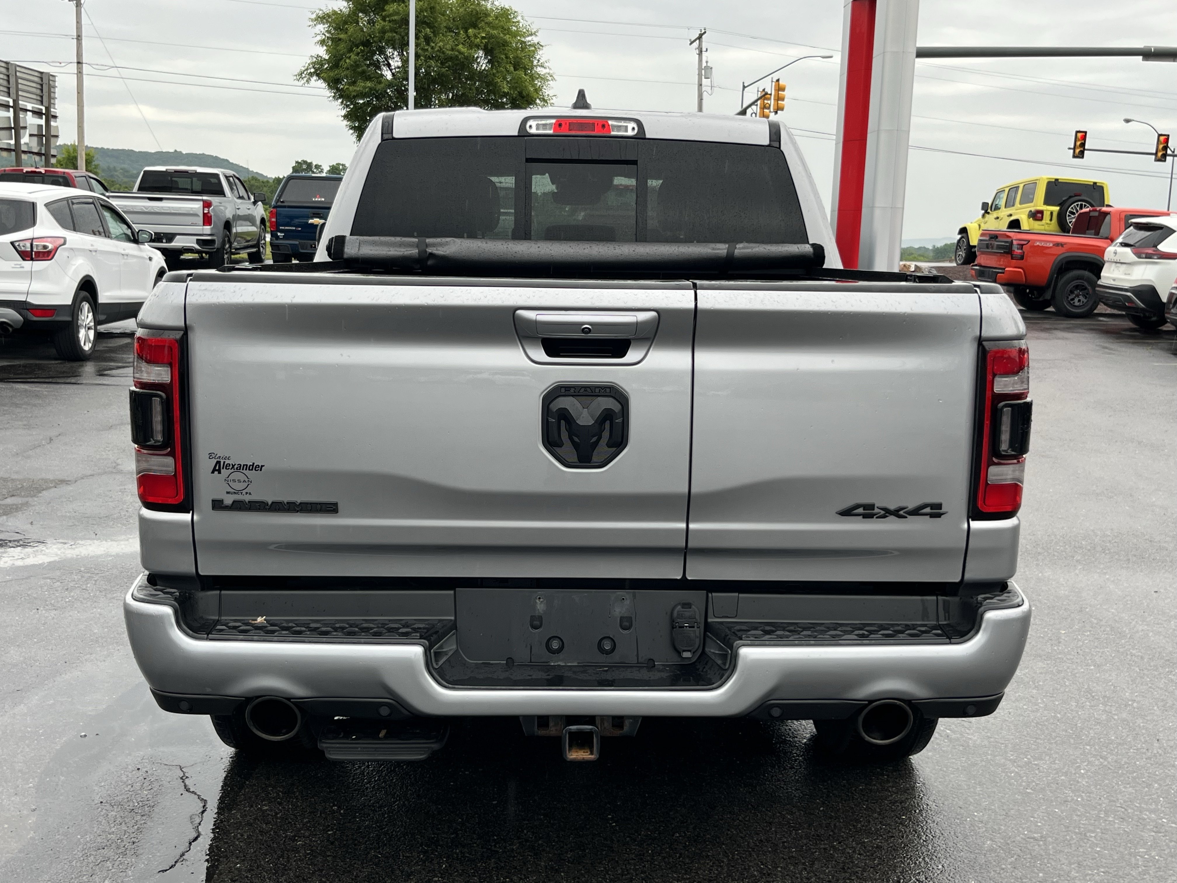 Used 2022 RAM 1500 Laramie AWD/4WD image 7