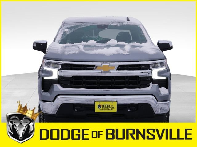 Used 2025 Chevrolet Silverado 1500 LT image 2