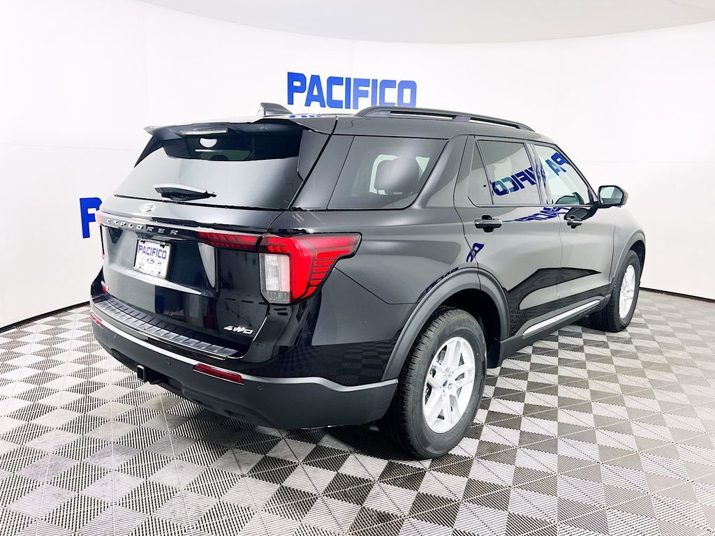 Used 2025 Ford Explorer Active image 10
