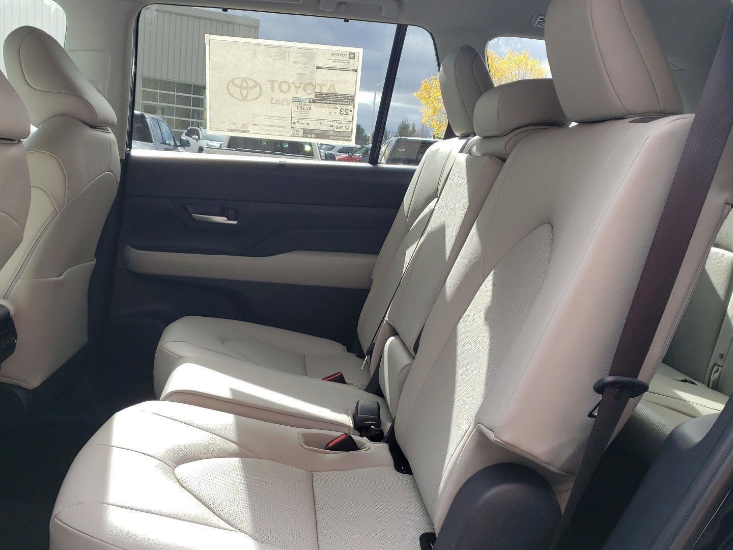 New 2026 Toyota Grand Highlander XLE image 8