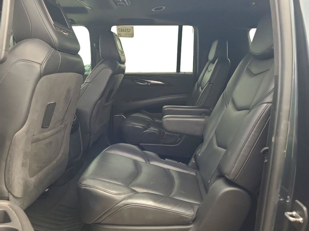 Used 2019 Cadillac Escalade ESV Platinum AWD/4WD image 4