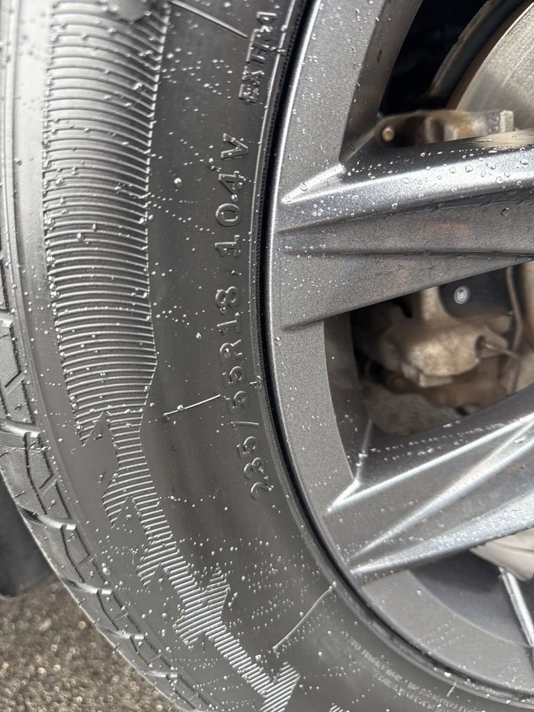 Used 2023 Volkswagen Tiguan SE w/ Panoramic Sunroof Package image 35