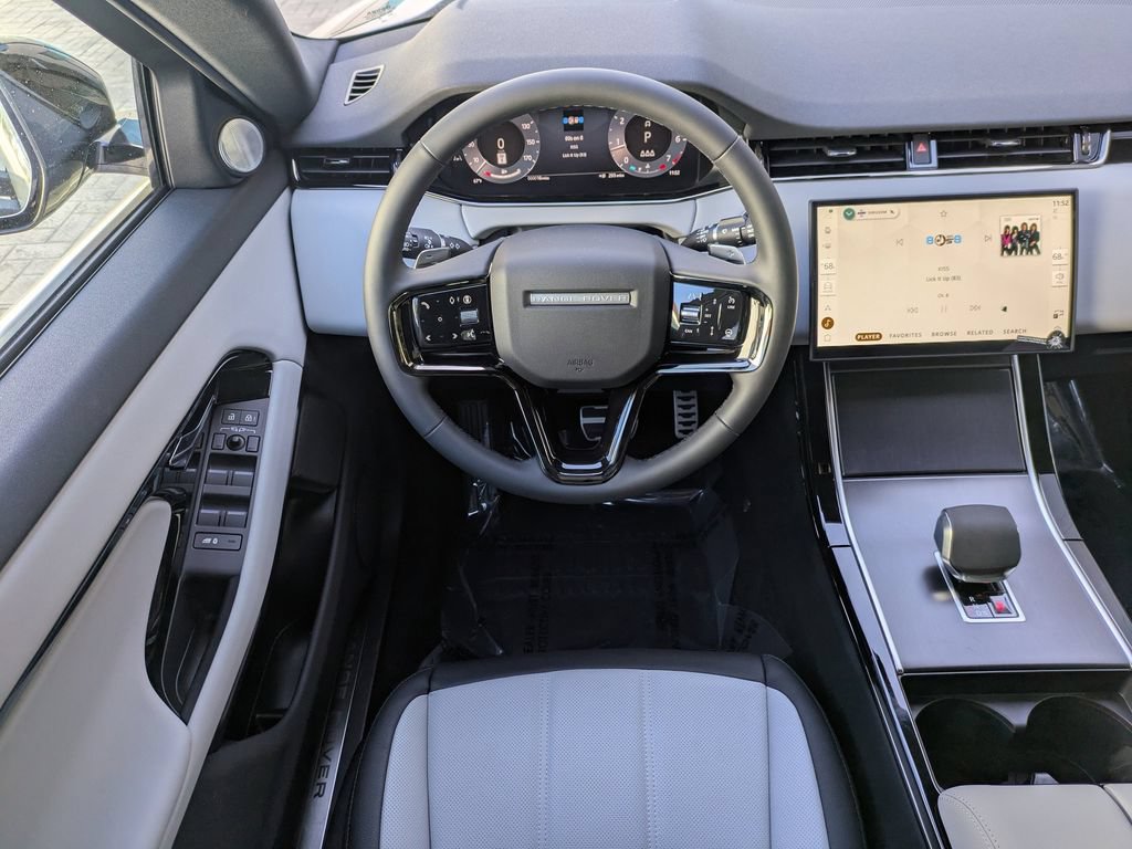 New 2026 Land Rover Range Rover Evoque Dynamic SE AWD/4WD image 17