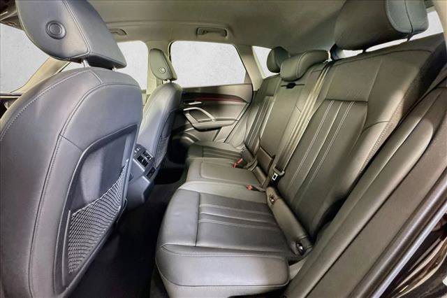 Used 2025 Audi Q5 Premium AWD/4WD image 21
