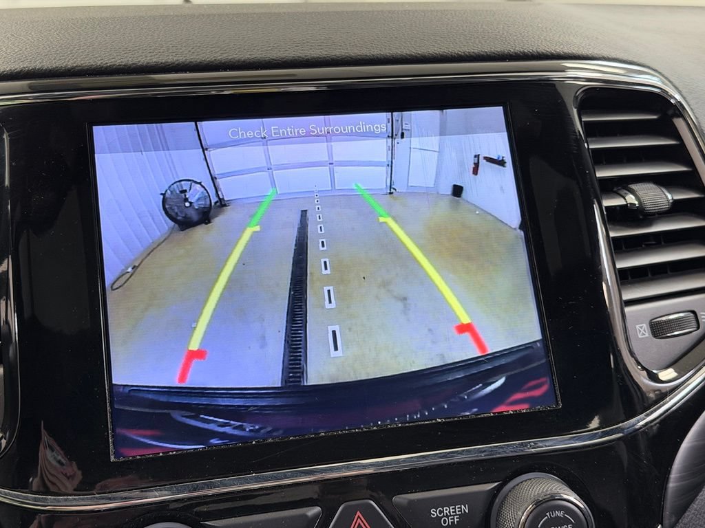 Used 2019 Jeep Grand Cherokee Altitude AWD/4WD image 48