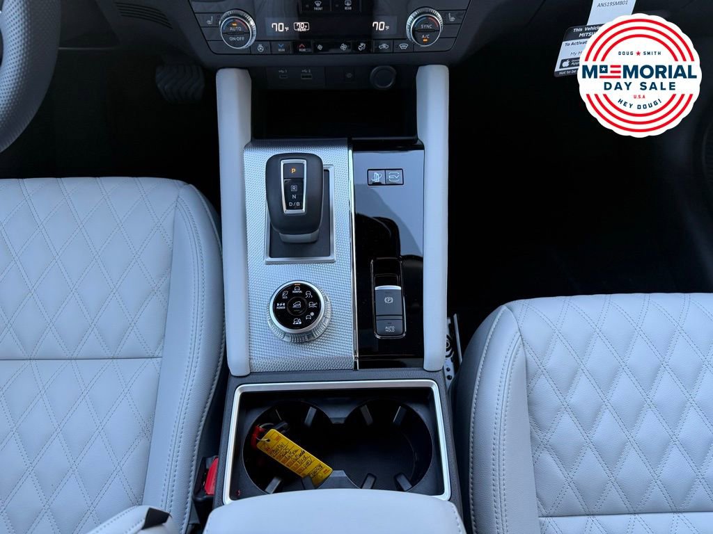 New 2025 Mitsubishi Outlander SEL AWD/4WD image 17