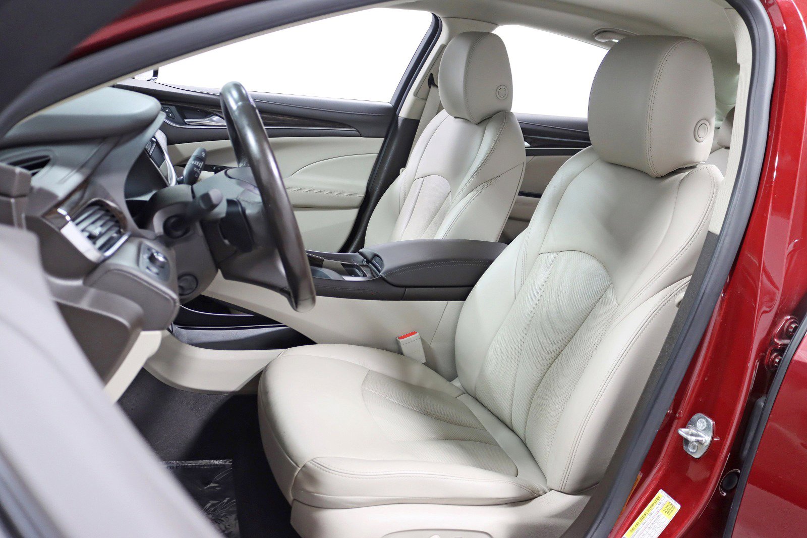 Used 2017 Buick LaCrosse Premium w/ Driver Confidence Package #2 image 25