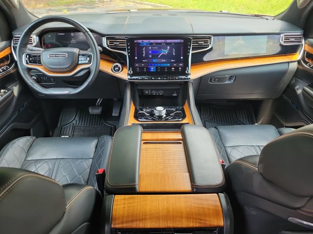 Used 2024 Jeep Grand Wagoneer L Series III AWD/4WD image 10