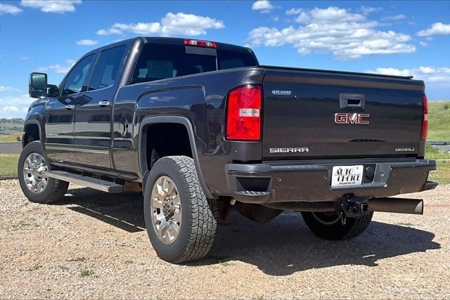 Used 2015 GMC Sierra 2500 Denali w/ Duramax Plus Package AWD/4WD image 4