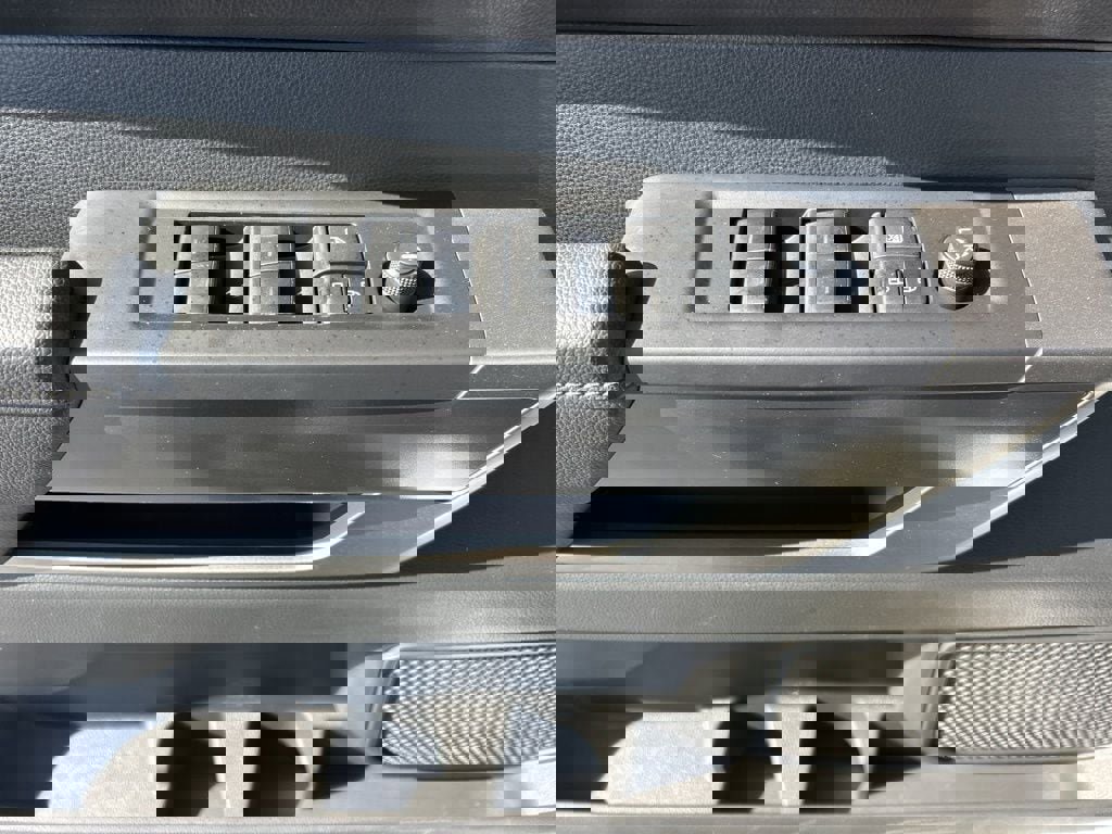 Used 2024 Toyota Tundra SR5 w/ SR5 Premium Package image 4