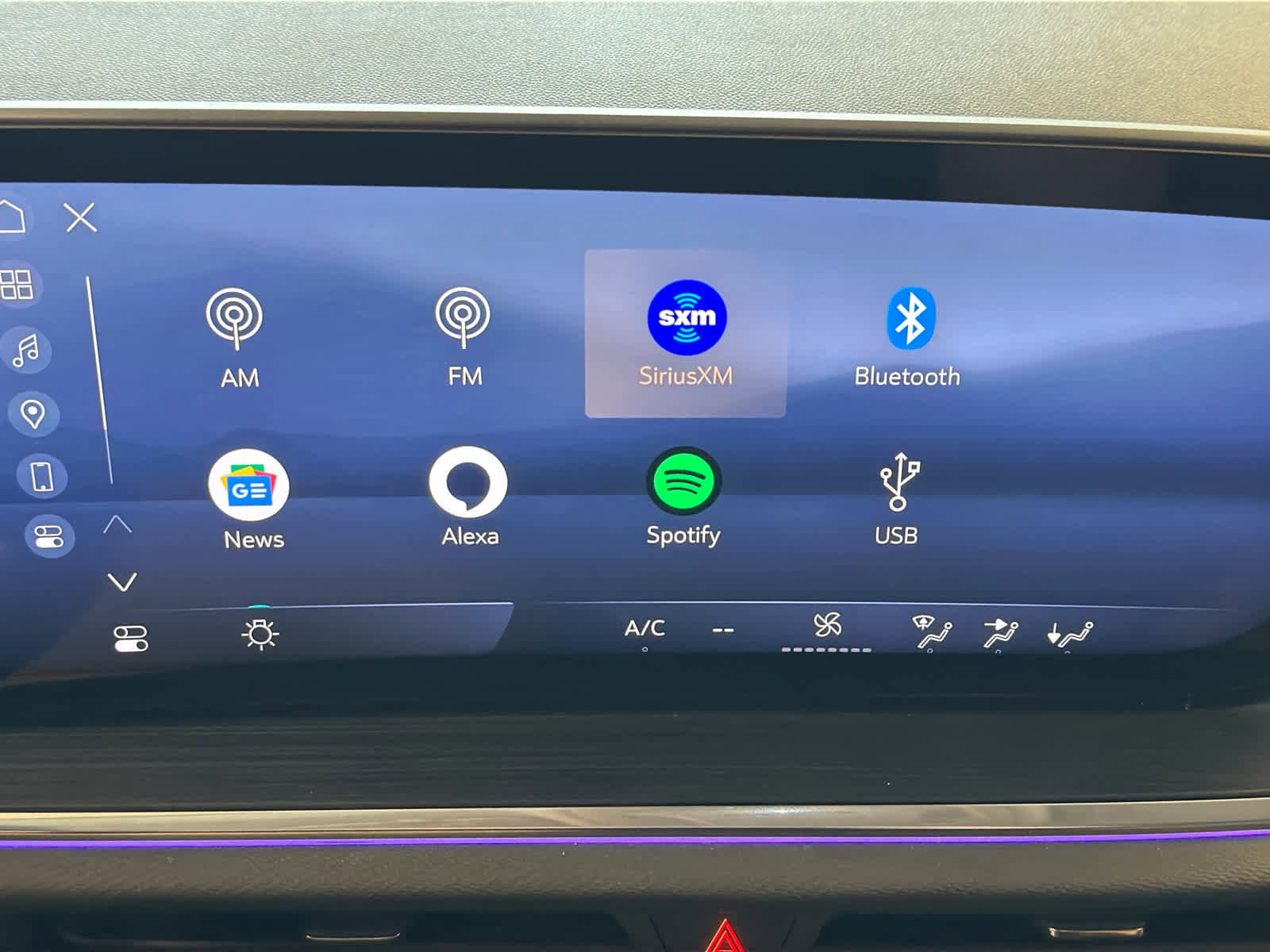 Certified 2025 Buick Envision Preferred image 47