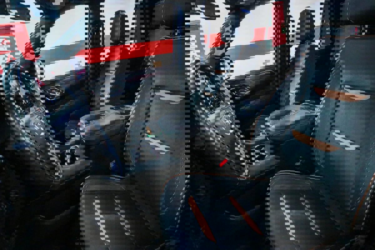 Used 2022 GMC Yukon AT4 image 11