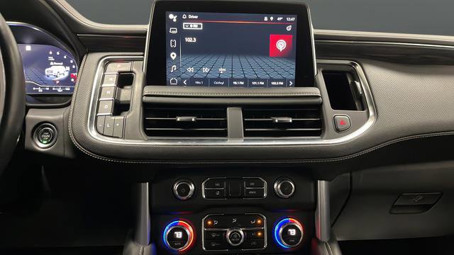 Used 2022 GMC Yukon XL SLT w/ SLT Premium Package AWD/4WD image 13