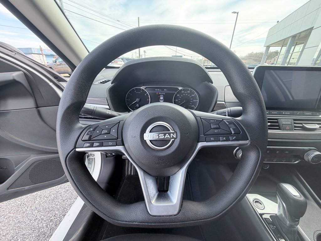 Used 2025 Nissan Altima 2.5 SV image 7