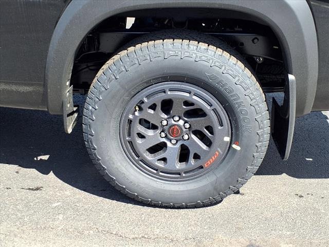 New 2025 Nissan Frontier PRO-4X w/ Pro Convenience Package image 3
