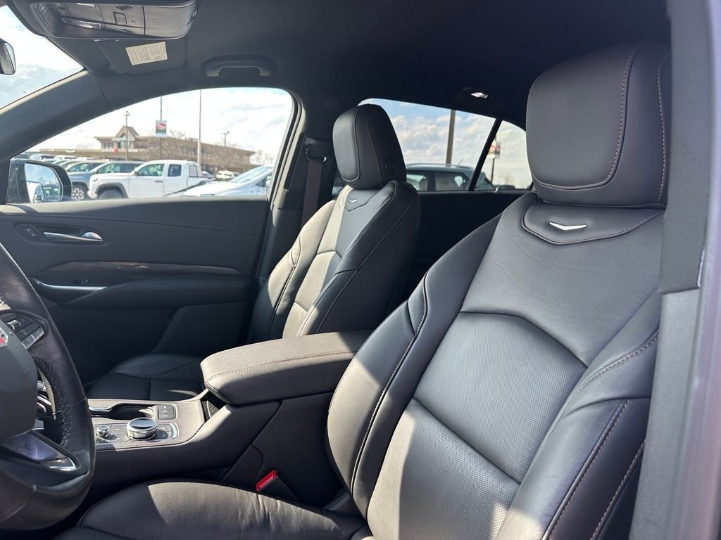 Used 2023 Cadillac XT4 Sport image 26