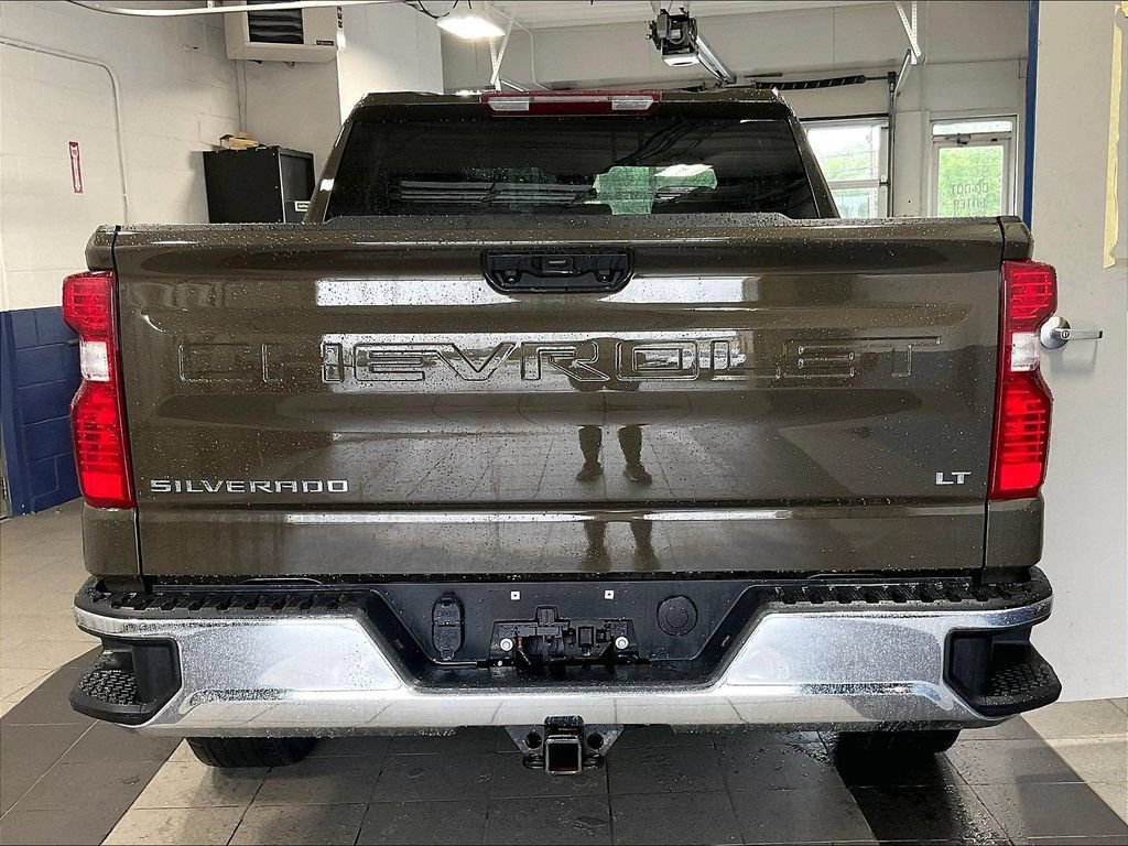 Used 2023 Chevrolet Silverado 1500 LT AWD/4WD image 31