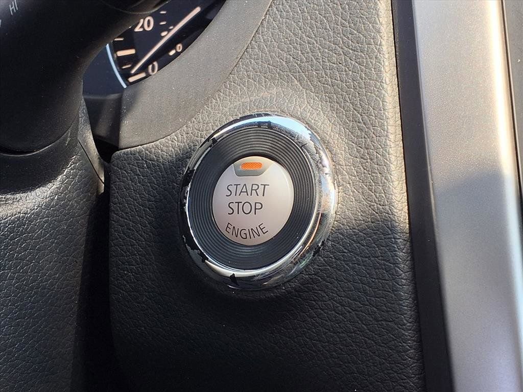 Used 2016 Nissan Altima 3.5 SL FWD image 22