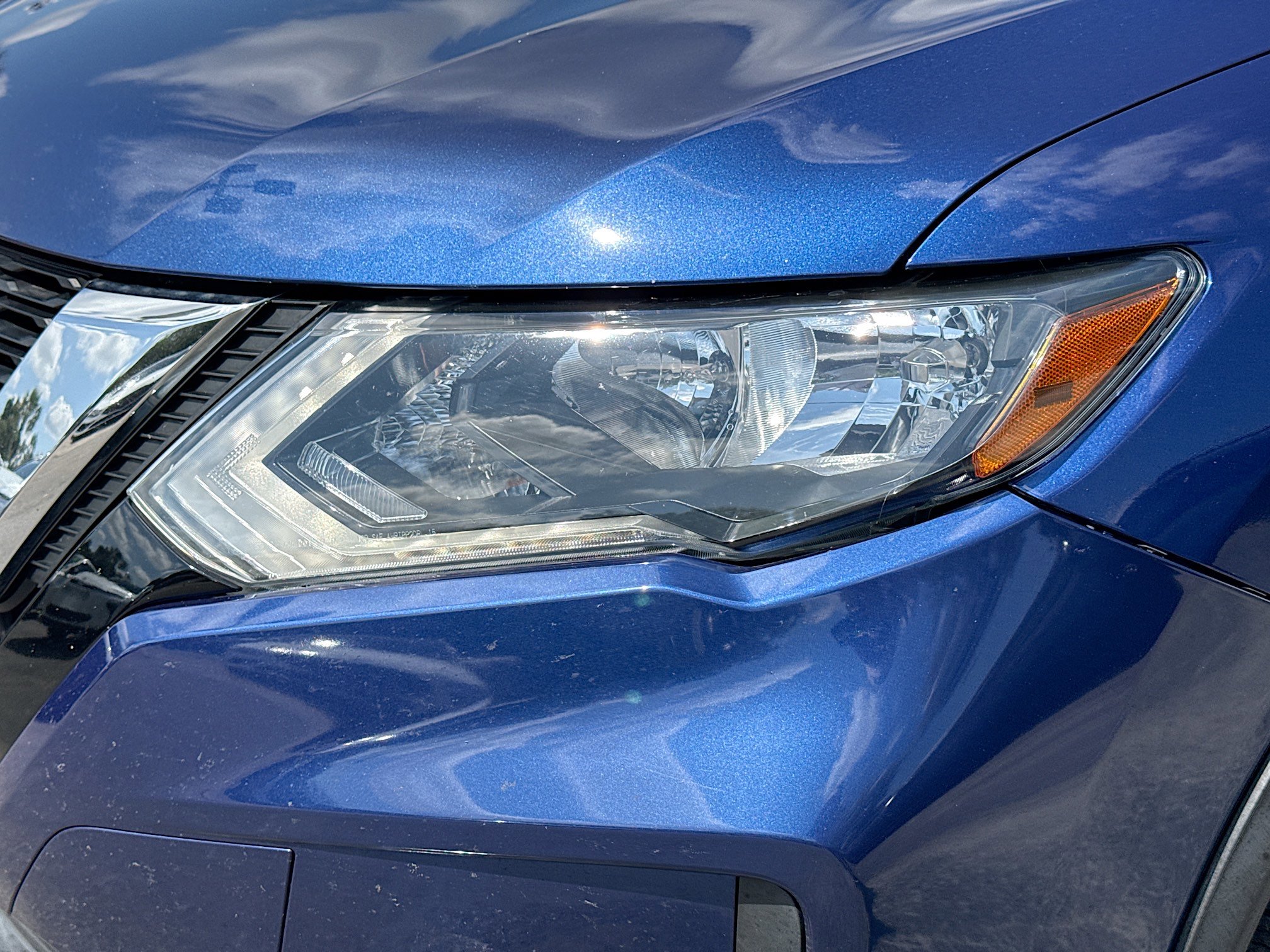 Used 2017 Nissan Rogue SV FWD image 9