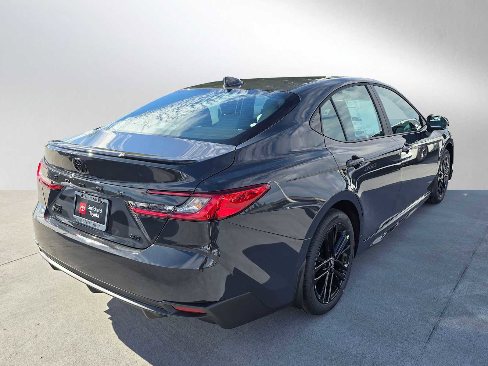 New 2026 Toyota Camry SE image 3