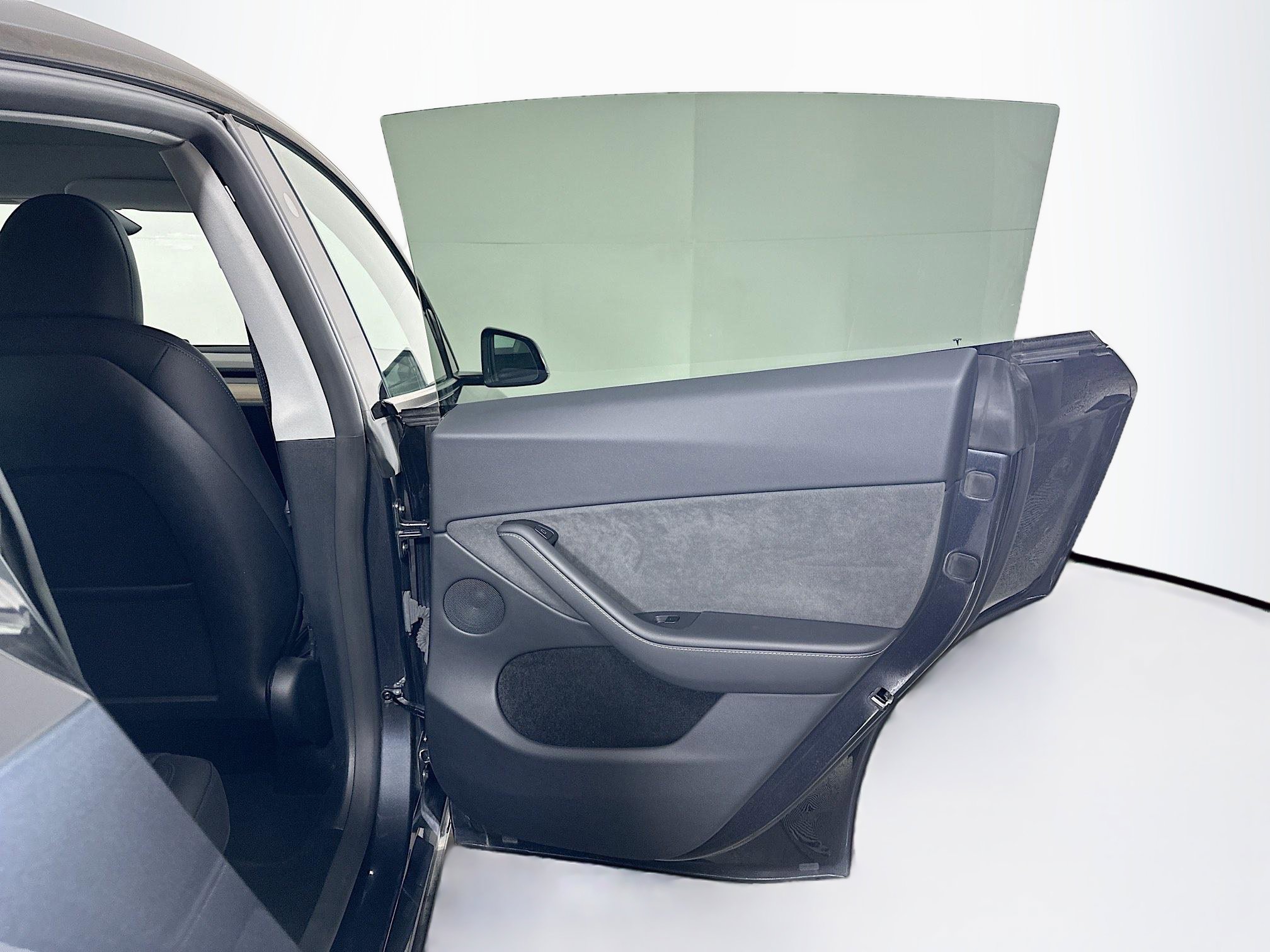 Used 2025 Tesla Model Y Long Range image 30