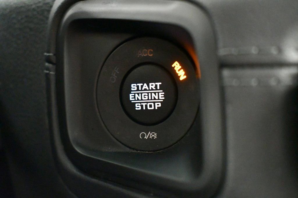 Used 2024 Jeep Wrangler Unlimited Sahara image 23