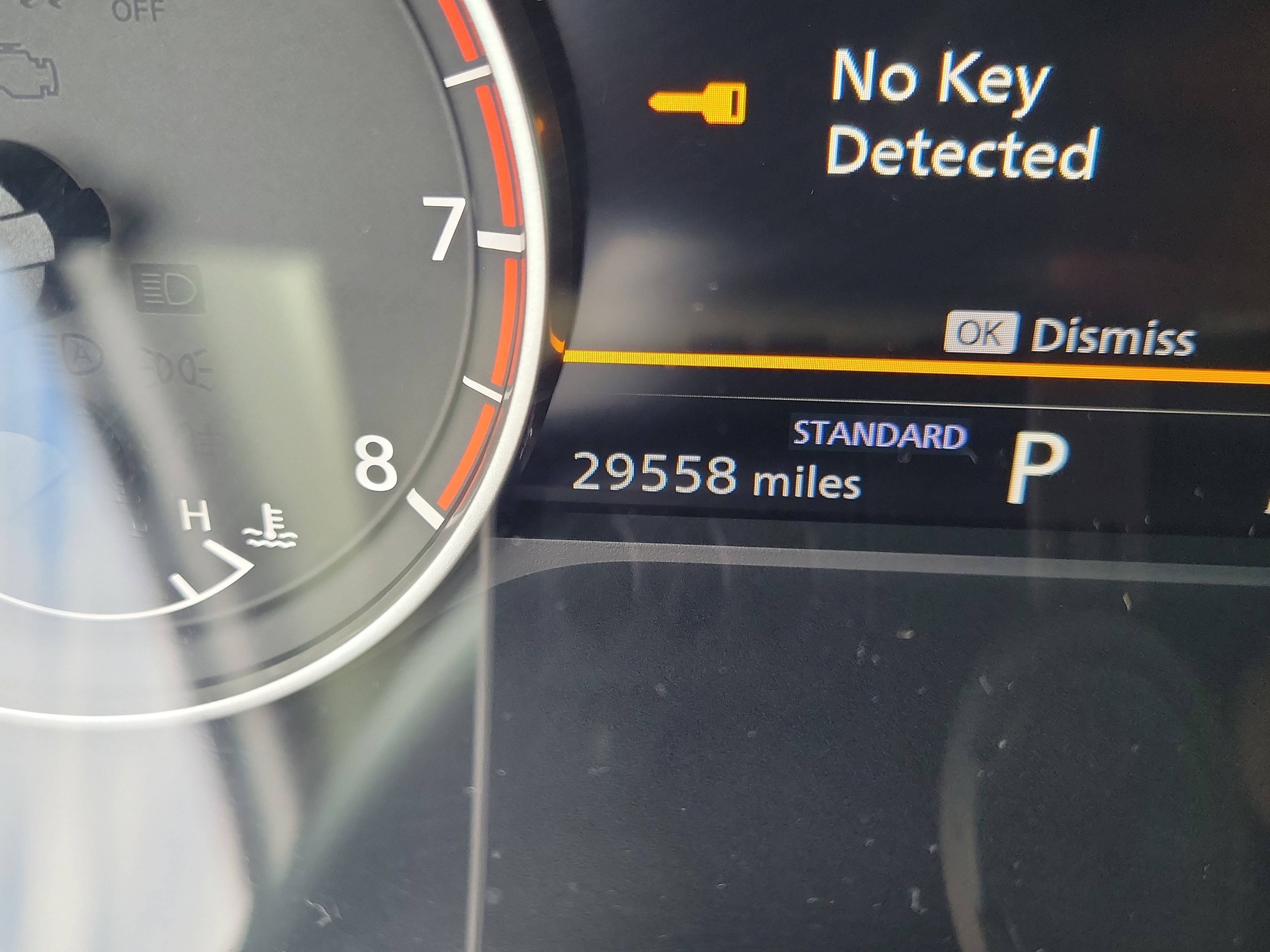 Used 2024 Nissan Rogue SV w/ SV Premium Package image 27