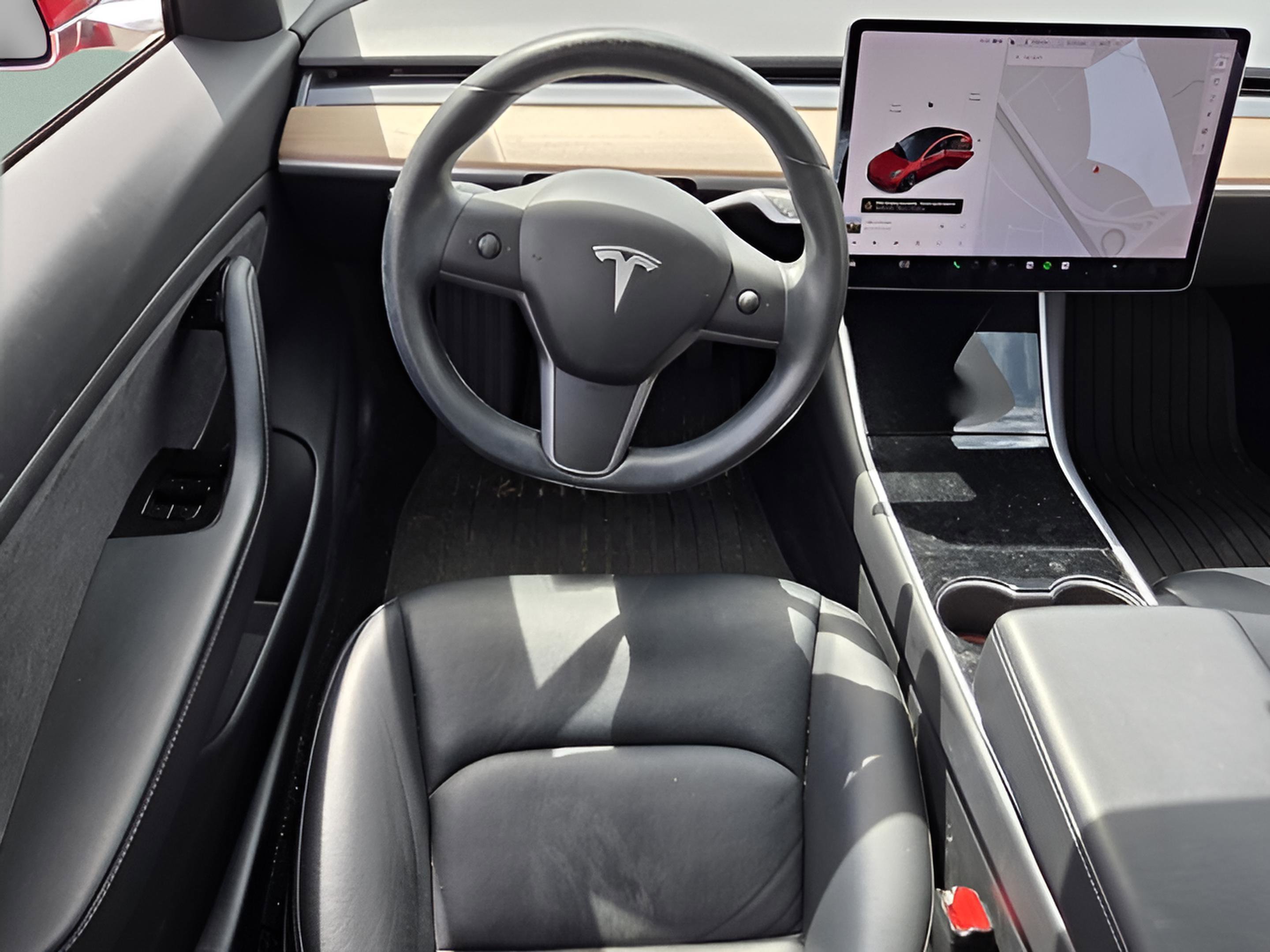 Used 2018 Tesla Model 3 Long Range image 11