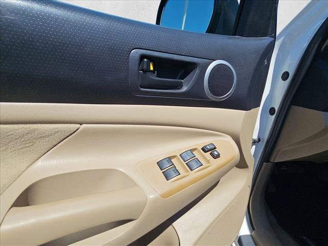 Used 2011 Toyota Tacoma PreRunner w/ SR5 Pkg #2 RWD image 18