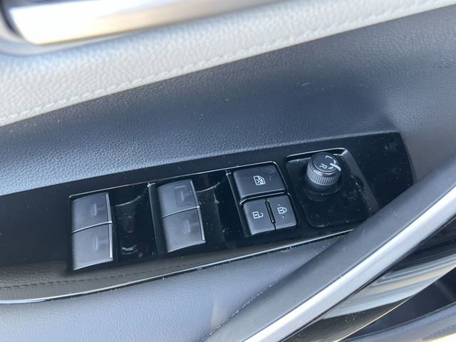 Used 2025 Toyota Corolla XSE image 26