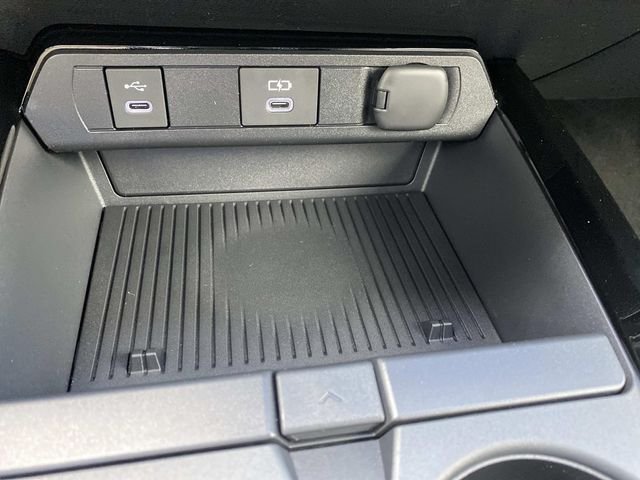 New 2026 Toyota Prius Plug-In Hybrid FWD image 10
