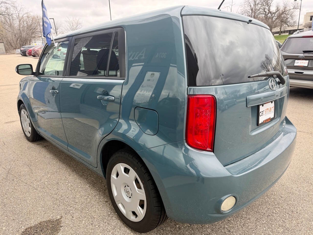 Used 2009 Scion xB FWD image 12