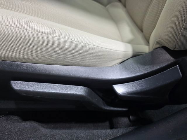 Used 2018 Subaru Impreza 2.0i Premium image 14