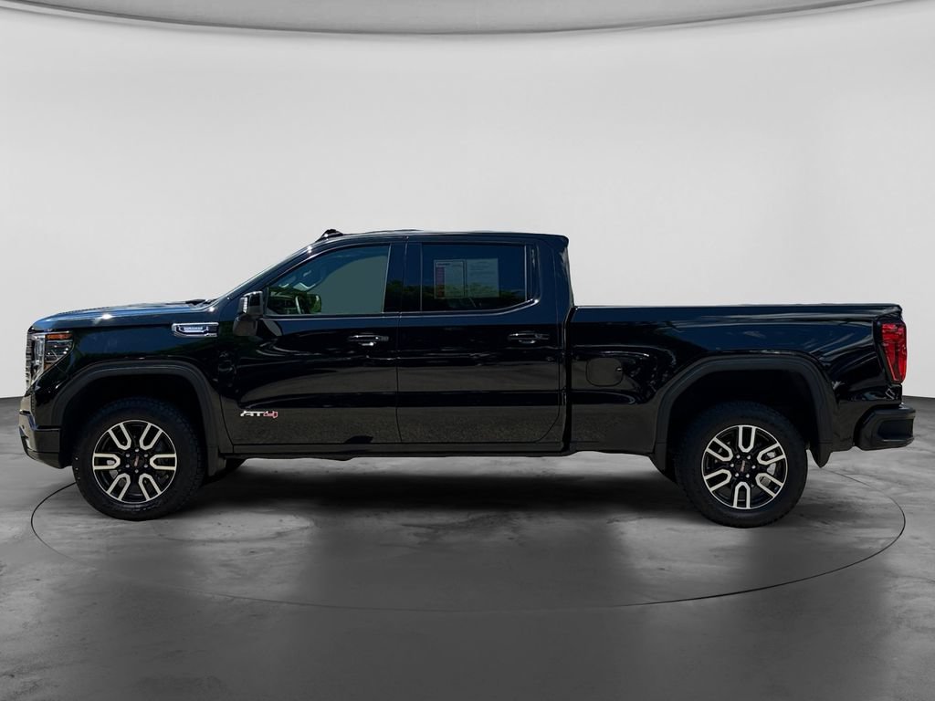 Used 2025 GMC Sierra 1500 AT4 w/ Technology Package AWD/4WD image 4