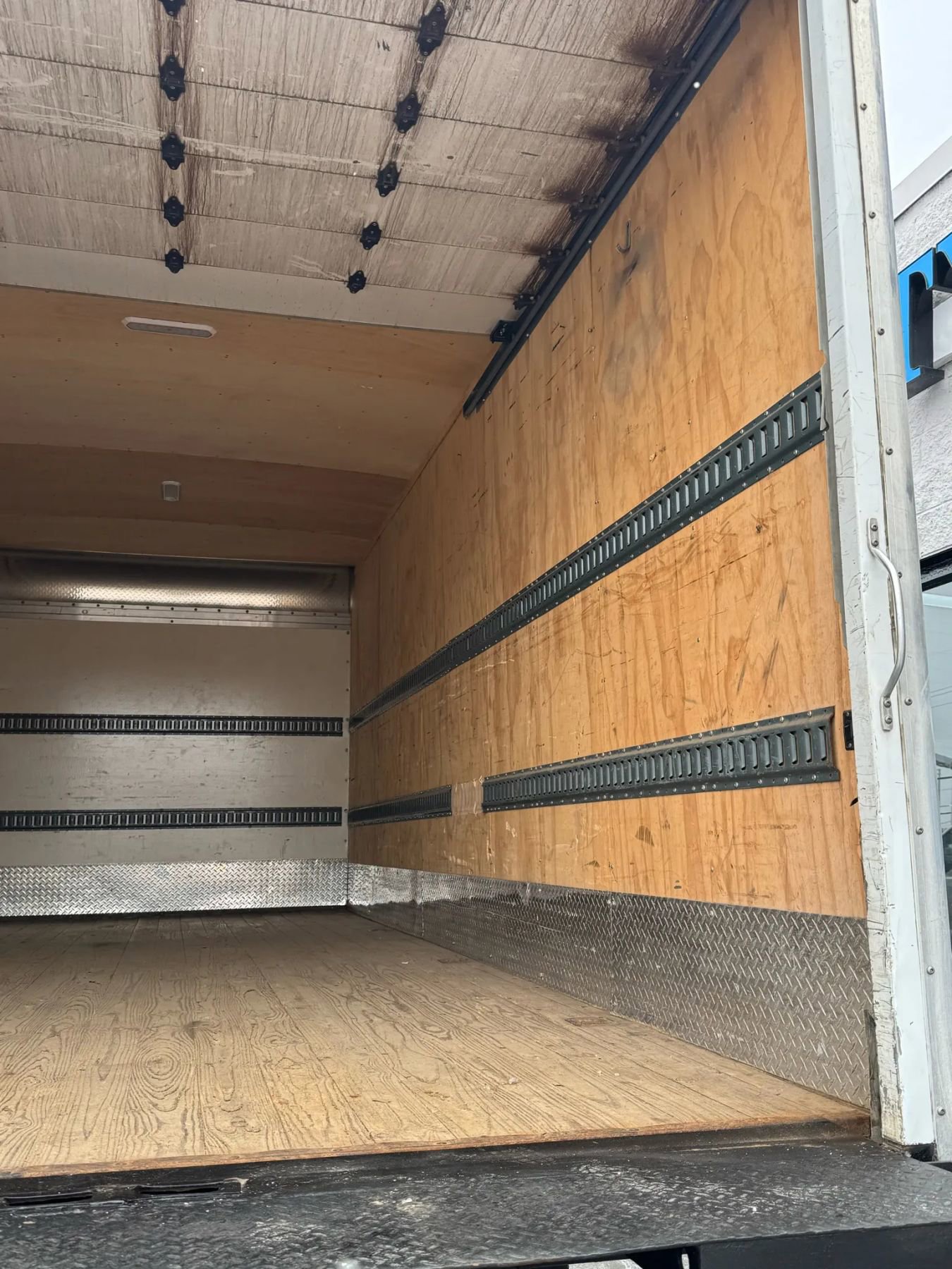 Used 2022 Ford F650 2WD Regular Cab Super Duty image 28