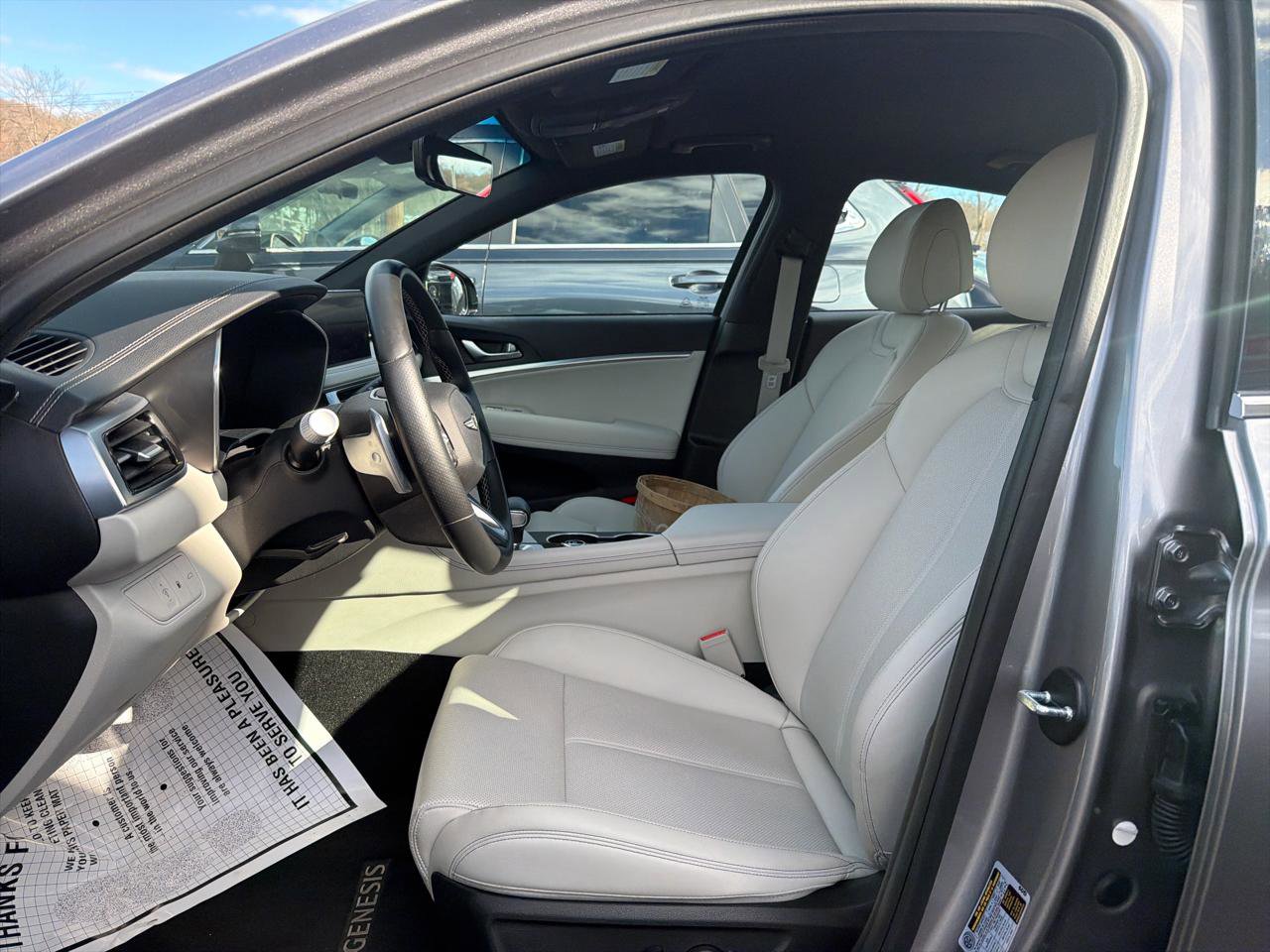 Used 2024 Genesis G70 2.5T image 18