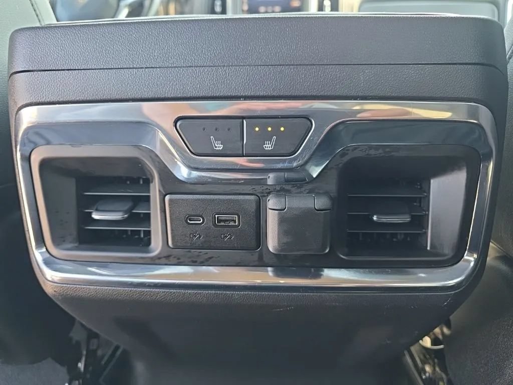 Used 2020 Chevrolet Silverado 1500 LTZ w/ LTZ Plus Package AWD/4WD image 14