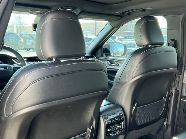 Used 2024 Jeep Grand Cherokee L Limited w/ Luxury Tech Group II image 42