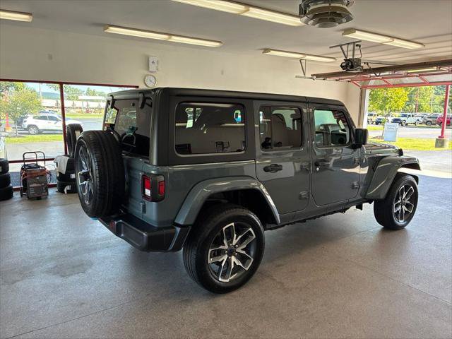Certified 2024 Jeep Wrangler Unlimited AWD/4WD image 36