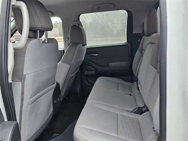 Used 2022 Nissan Frontier SV image 6